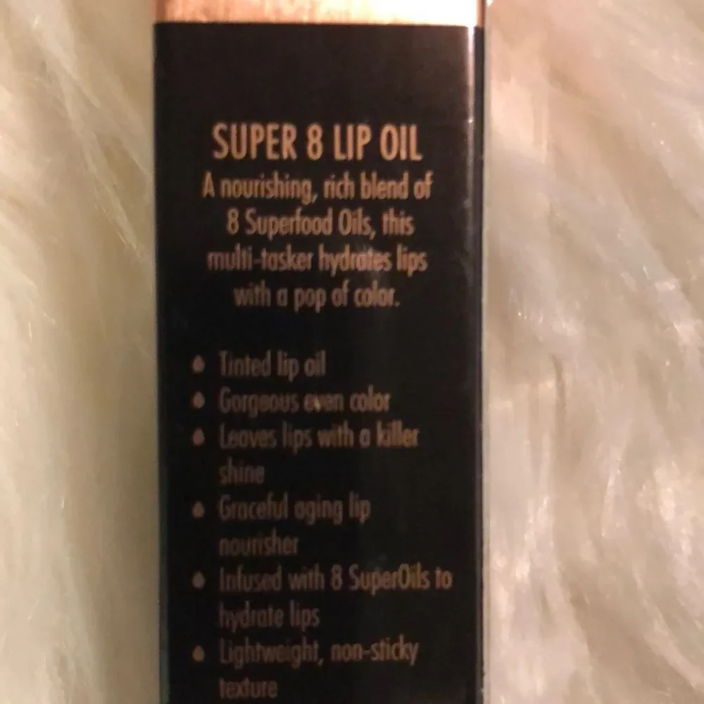 Yensa Full Sized Super 8 LIp Oil in Pink Shine New in Box